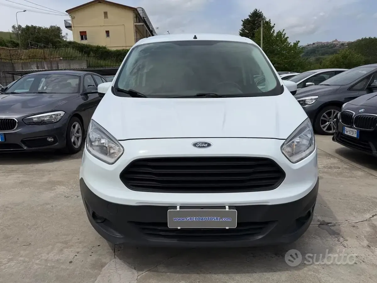 Usata Ford Transit 76 CV (55 kW) 2015 Bianco Furgone