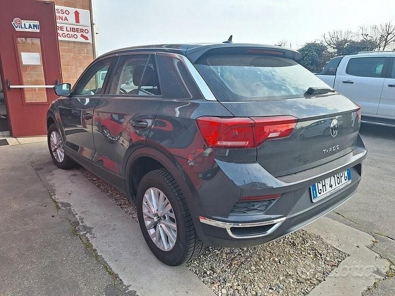 Usata VW T-Roc Business 150 CV (110 kW) 2021 Grigio SUV