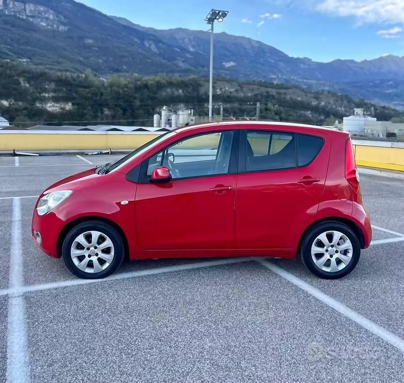 Usata Opel Agila Enjoy 86 CV (63 kW) 2010 Rosso Utilitaria