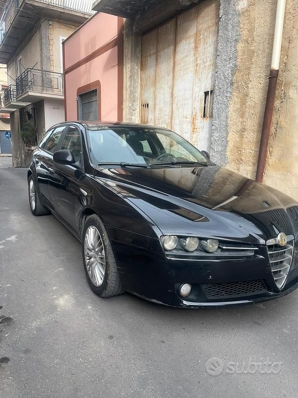 Usata 2009 Alfa Romeo 159 Station wagon | 4500 € - Immagine 1/4