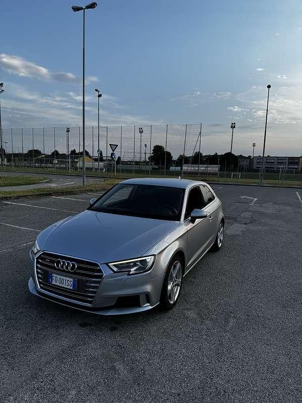 Käytetty Audi A3 Sport 150 HP (110 kW) 2016 Harmaa Sedan