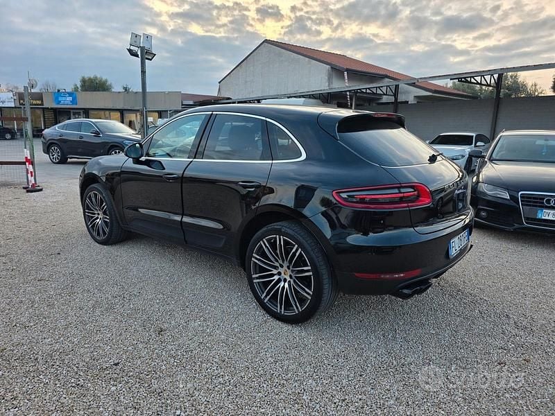 Gebraucht Porsche Macan 250 PS (183 kW) 2017 Schwarz SUV