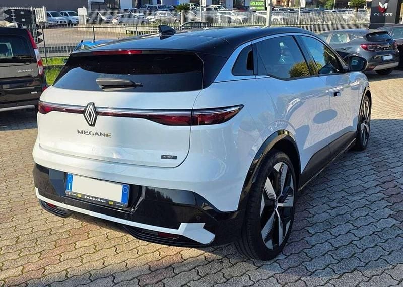 Usata Renault Megane E-Tech Techno 55 kW (75 CV) 2024 Xuf  be style helsinki Berlina