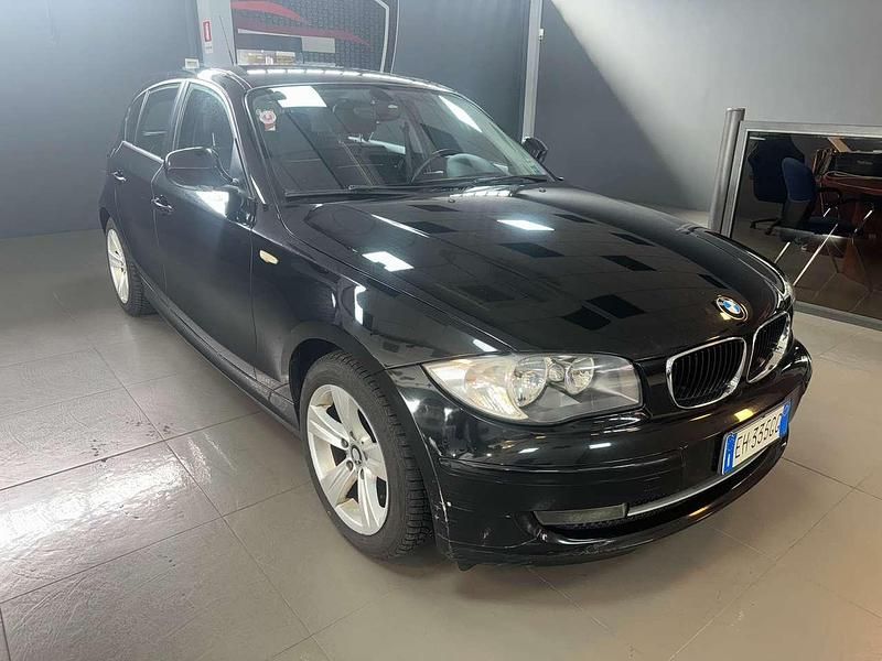 Usata BMW 118 143 CV (105 kW) 2011 Nero Utilitaria
