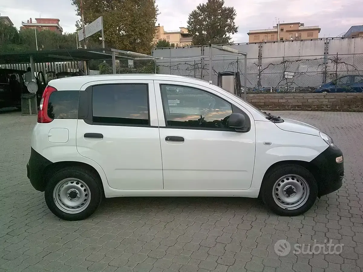 Usata Fiat Panda Pop 69 CV (50 kW) 2018 Bianco Utilitaria