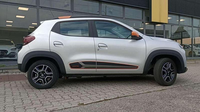 Usata Dacia Spring Comfort Plus 19 kW (26 CV) 2022 Other Utilitaria