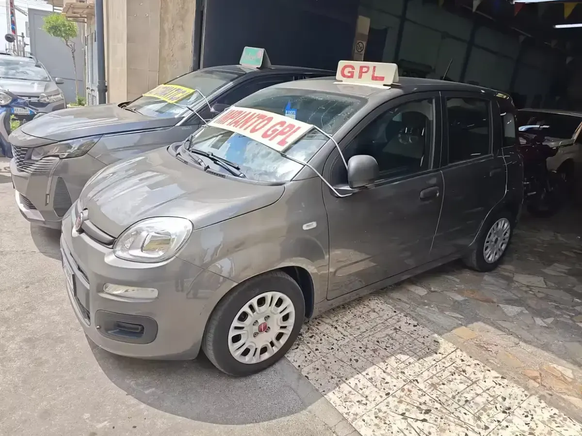 Usata Fiat Panda 69 CV (50 kW) 2021 Grigio Utilitaria
