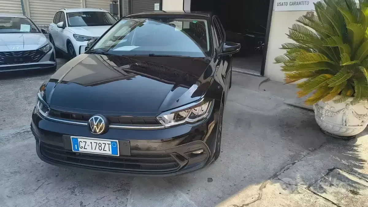 Usata VW Polo Life 95 CV (69 kW) 2025 Nero Utilitaria