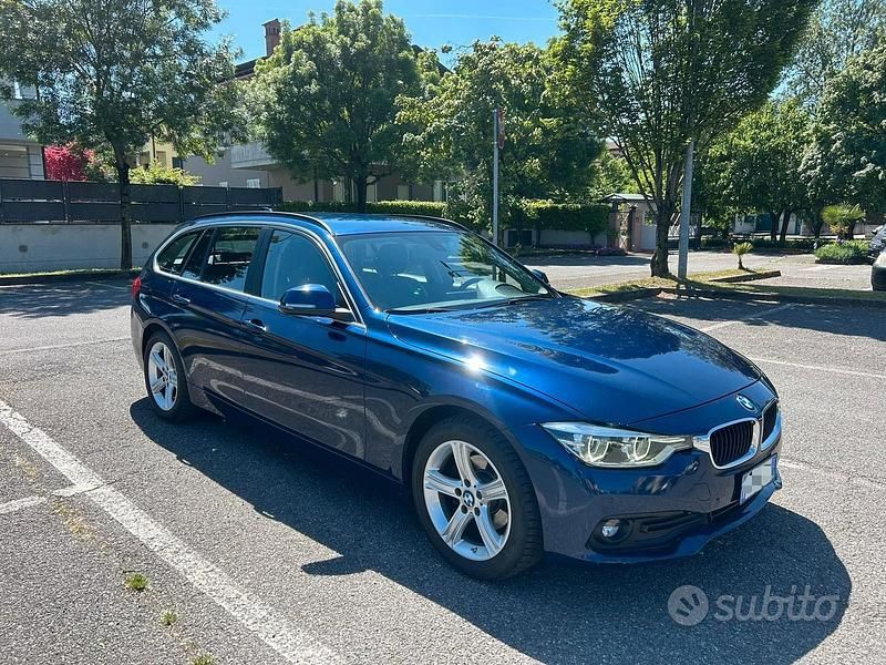 Usata BMW 318 Efficient Dynamics 150 CV (110 kW) 2017 Blu Station wagon