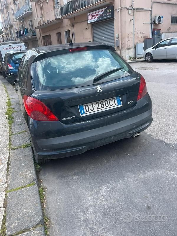 Usata Peugeot 207 90 CV (66 kW) 2007 Nero Berlina