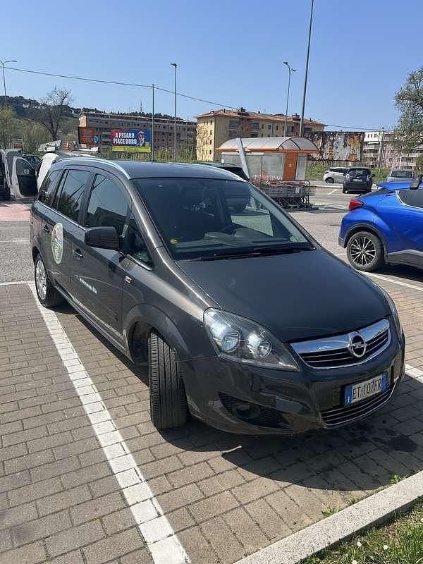 Usata Opel Zafira 150 CV (110 kW) 2014 Monovolume