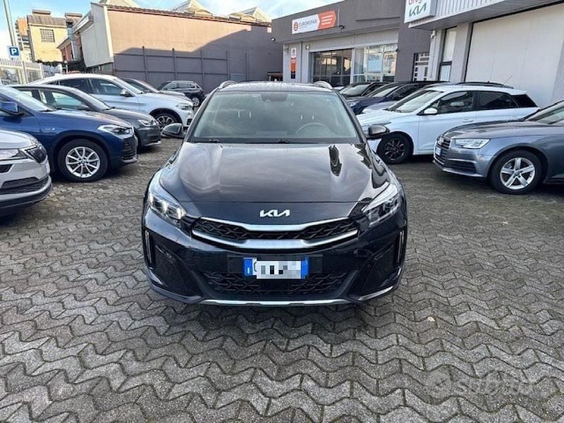 Käytetty Kia XCeed 136 HP (100 kW) 2023 Harmaa Katumaasturi