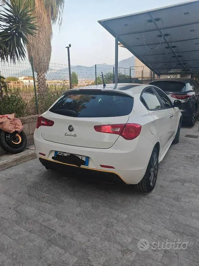 Usata Alfa Romeo Giulietta 120 CV (88 kW) 2013 Bianco Utilitaria