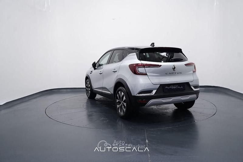 Usata Renault Captur Techno 91 CV (66 kW) 2024 Bestyle varsavia (grigio magn SUV