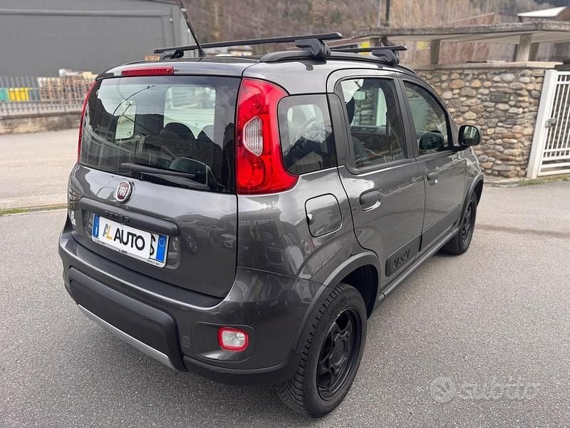 Usata Fiat Panda 4x4 S 86 CV (63 kW) 2019 Grigio Utilitaria