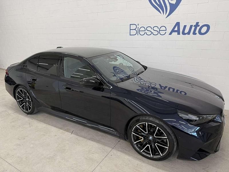 Usata BMW M5 585 CV (430 kW) 2025 Night dusk blue Berlina