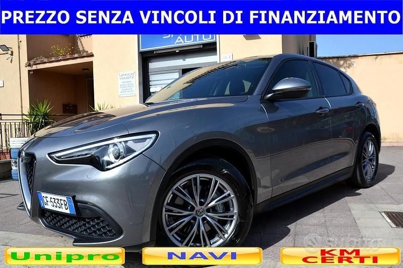 Usata Alfa Romeo Stelvio 190 CV (139 kW) 2021 Grigio SUV