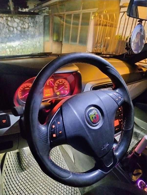 Usata Abarth Grande Punto 250 CV (183 kW) 2009 Bianco Utilitaria