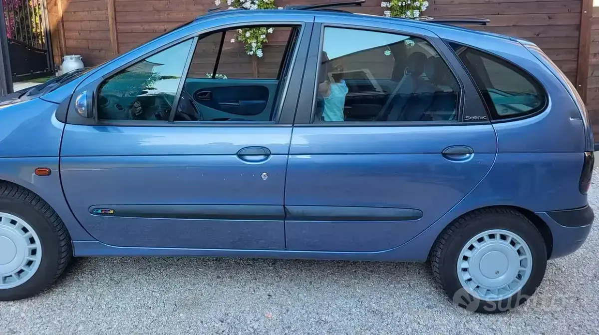 Usata Renault Scénic 107 CV (78 kW) 1999 Monovolume