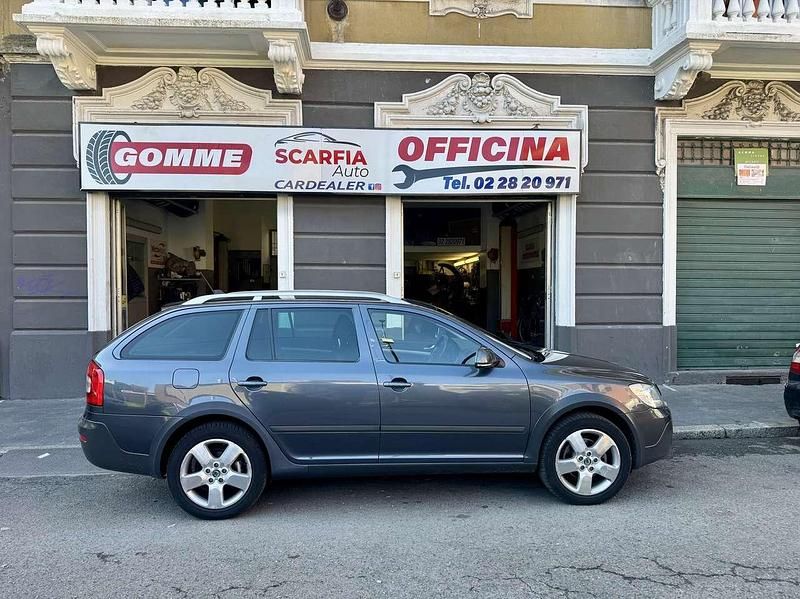 Usata Skoda Octavia Scout 4x4 160 CV (117 kW) 2009 Blu/azzurro Station wagon