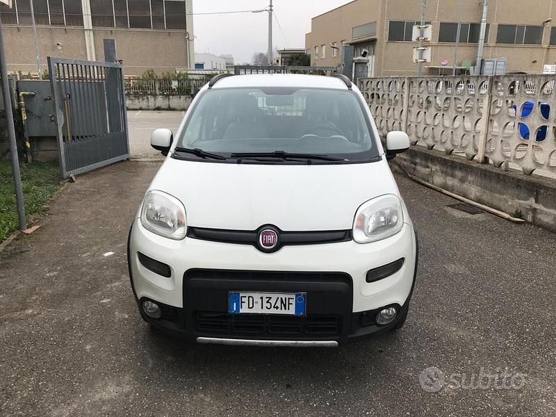 Usata Fiat Panda 4x4 S 86 CV (63 kW) 2016 Bianco Utilitaria