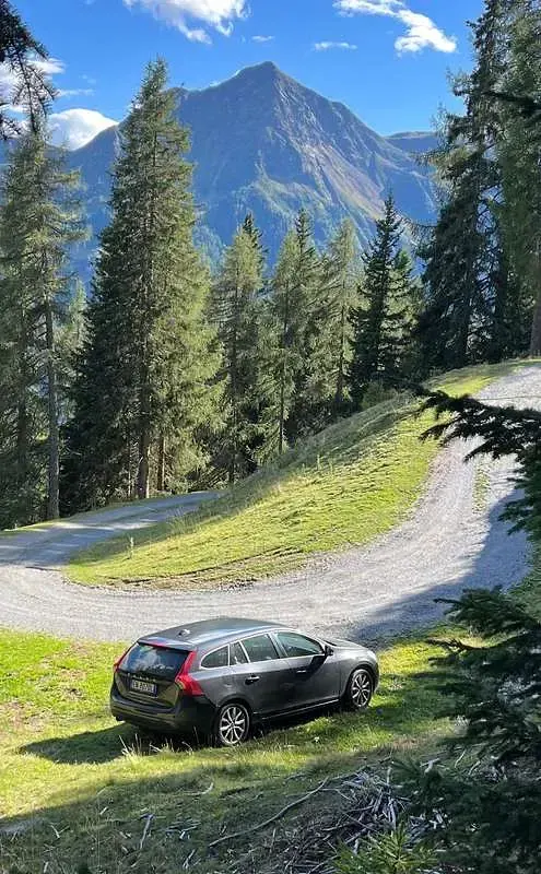 Usata Volvo V60 Momentum 163 CV (119 kW) 2011 Grigio Station wagon