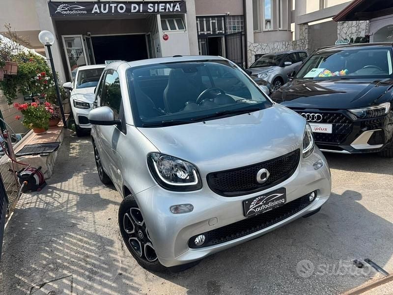 Begagnad Smart ForTwo Cabrio Passion 71 HK (52 kW) 2019 Cab