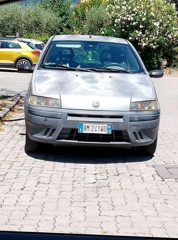 Usata Fiat Punto 73 CV (53 kW) 2000 Utilitaria