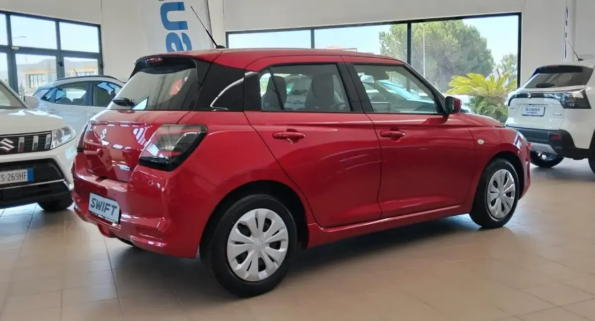 Nuova Suzuki Swift 82 CV (60 kW) 2026 Marrone Utilitaria