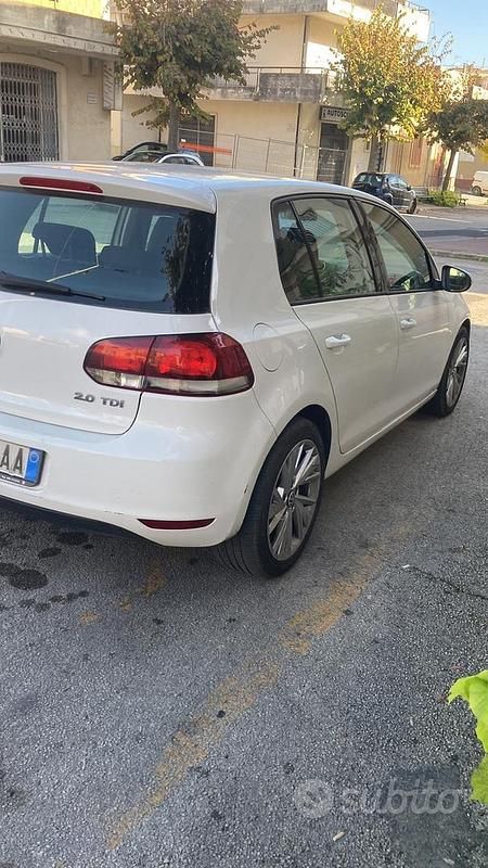 Usata VW Golf VI 140 CV (102 kW) 2008 Bianco Utilitaria