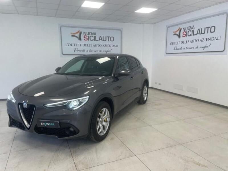 Usata Alfa Romeo Stelvio Executive 210 CV (154 kW) 2019 Grigio scuro metallizzato SUV