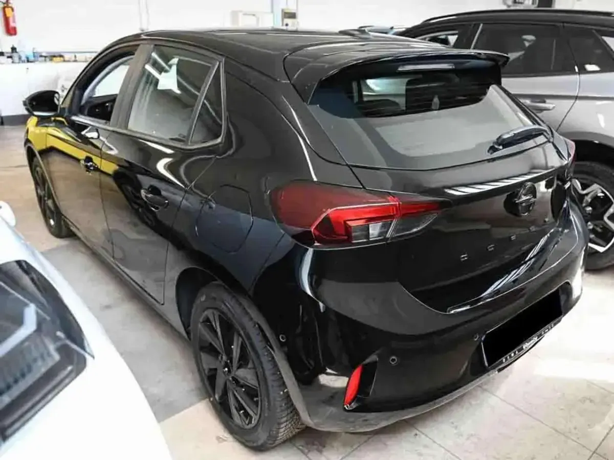Nuova Opel Corsa 101 CV (74 kW) 2026 Nero Utilitaria
