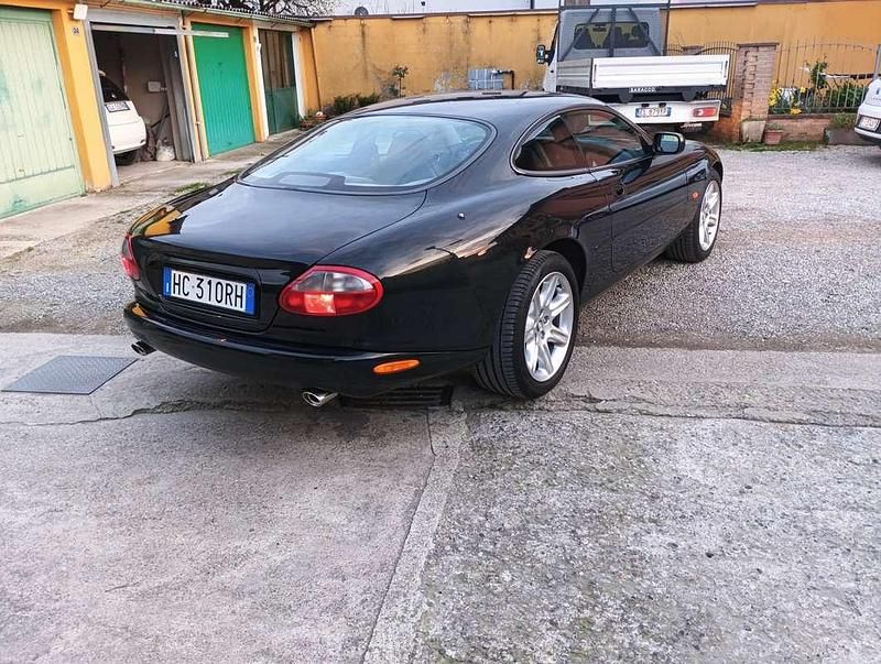 Usata Jaguar XK8 284 CV (208 kW) 1999 Nero Coupé
