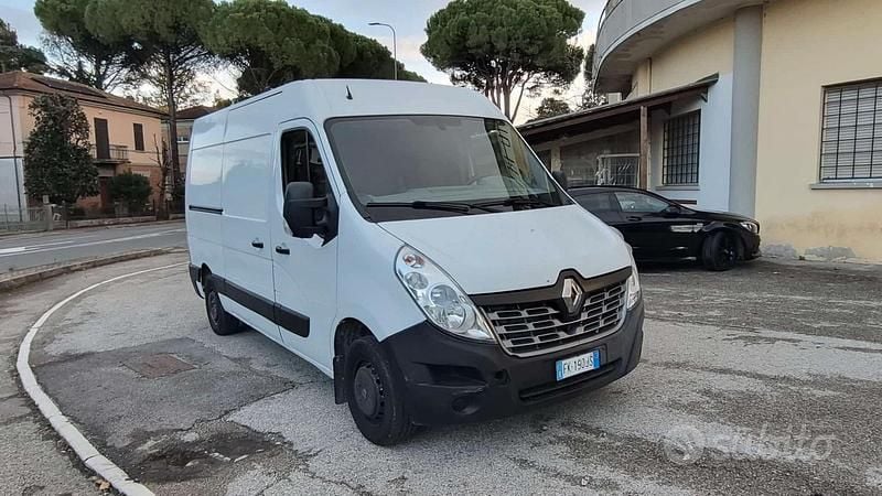 Bianco Usata 2017 Renault Master Tre volumi | 9800 € (Buon prezzo) - Immagine 1/4