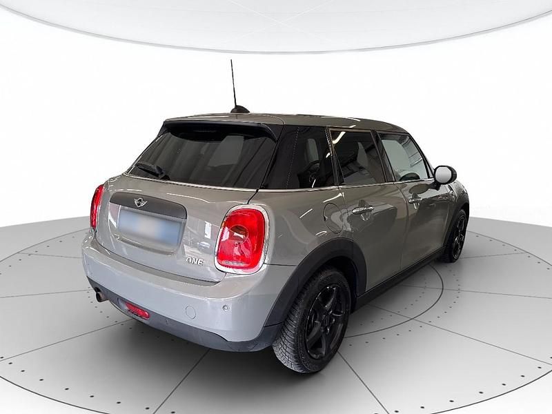 Begagnad Mini ONE 102 HK (75 kW) 2017 Grå Halvkombi