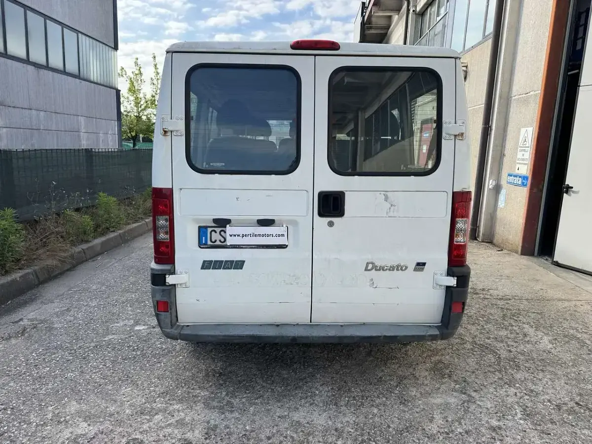 Usata Fiat Ducato 110 CV (80 kW) 2003 Bianco Furgone