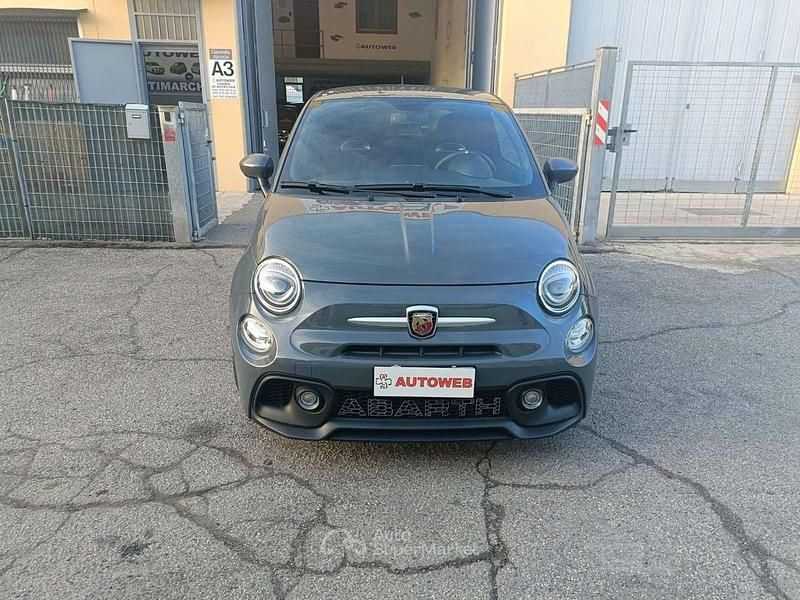 Grigio Usata 2020 Abarth 595 Due volumi | 18.500 € (Buon prezzo) - Immagine 1/4