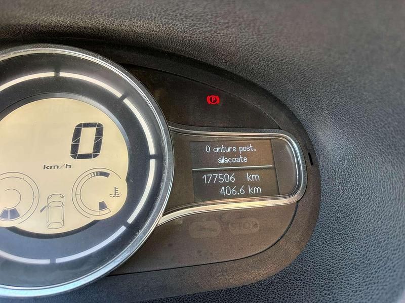 Usata Renault Mégane III 110 CV (80 kW) 2012 Argento Station wagon