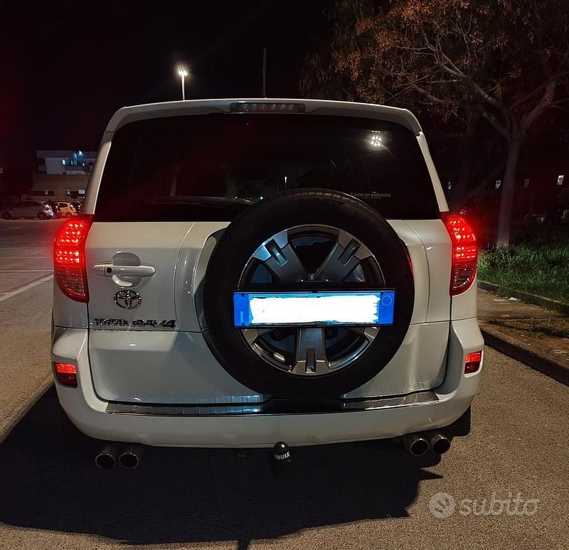 Usata Toyota RAV4 2011 SUV