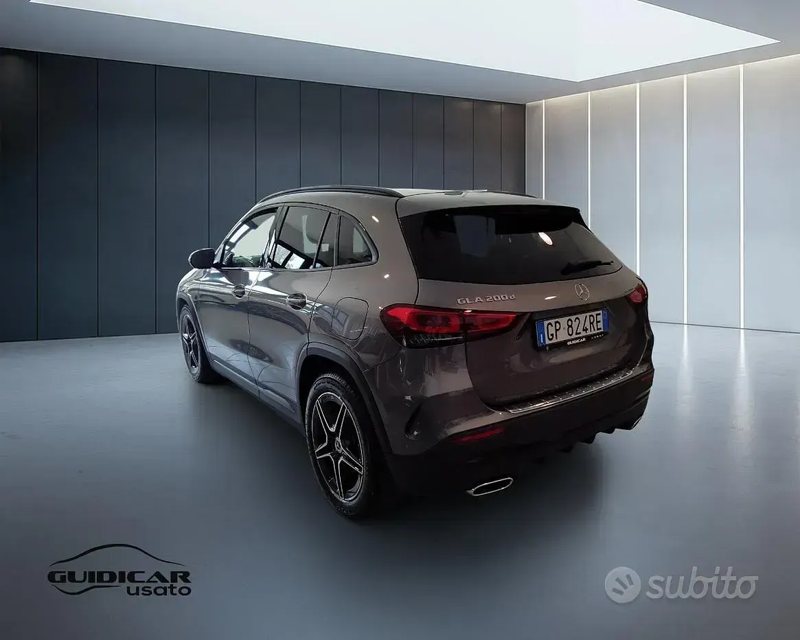 Usata Mercedes GLA200 Premium 150 CV (110 kW) 2023 Grigio SUV