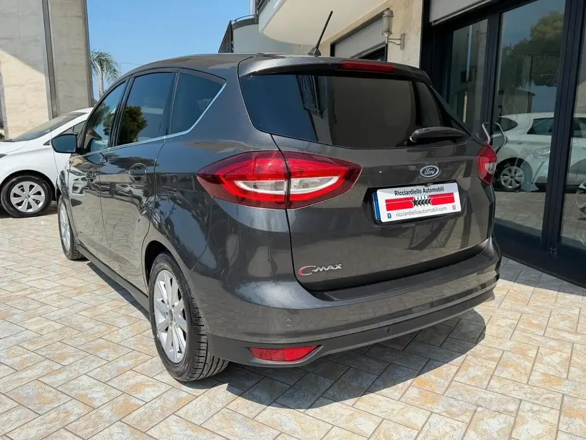 Usata Ford C-MAX Titanium 120 CV (88 kW) 2017 Grigio Monovolume