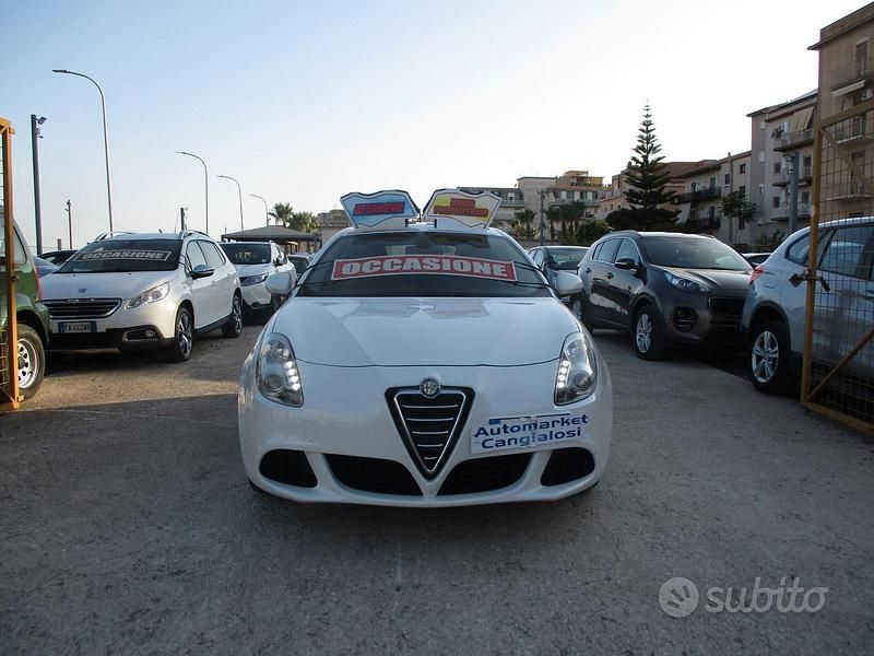 Usata Alfa Romeo Giulietta 105 CV (77 kW) 2012 Bianco Utilitaria