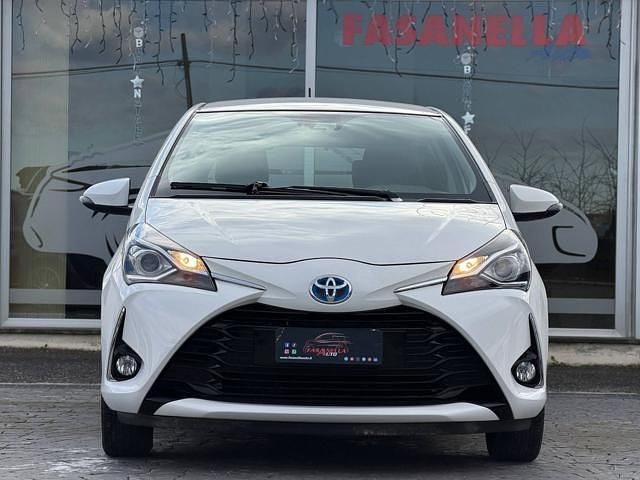 Usata Toyota Yaris Active 69 CV (50 kW) 2018 Bianco