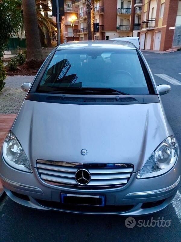 Usata Mercedes A180 Elegance 109 CV (80 kW) 2007 Argento Monovolume