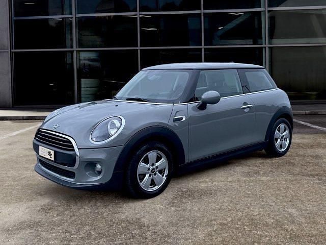 Usata Mini ONE 102 CV (75 kW) 2019 Grigio Utilitaria
