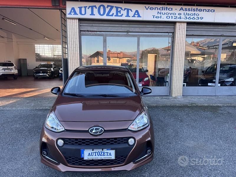 Usata Hyundai i10 Advanced 65 CV (47 kW) 2019 Marrone Utilitaria