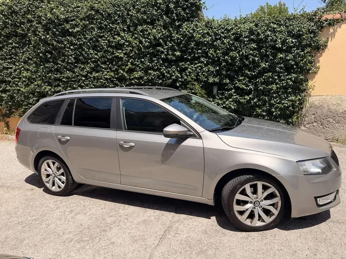 Usata Skoda Octavia Elegance 105 CV (77 kW) 2014 Other Station wagon