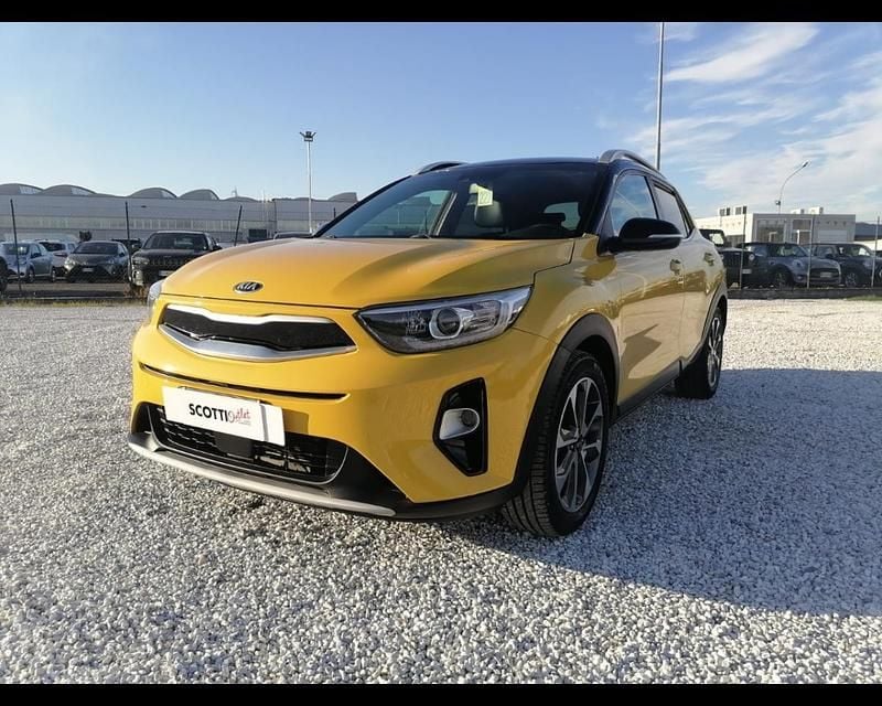Giallo Usata 2018 Kia Stonic Style SUV | 11.500 € (Buon prezzo) - Immagine 1/4