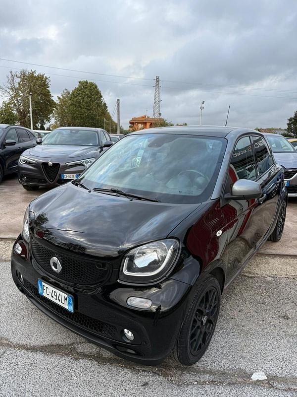 Usata Smart ForFour Passion 90 CV (66 kW) 2016 Nero Utilitaria