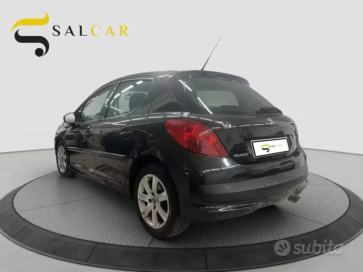 Usata Peugeot 207 90 CV (66 kW) 2007 Nero Berlina